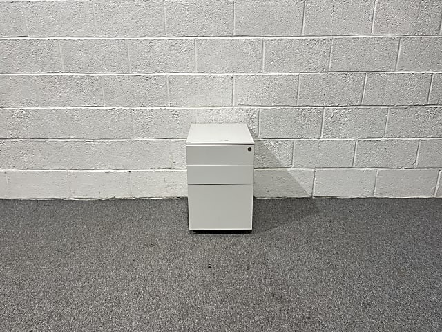 White metal pedestal 