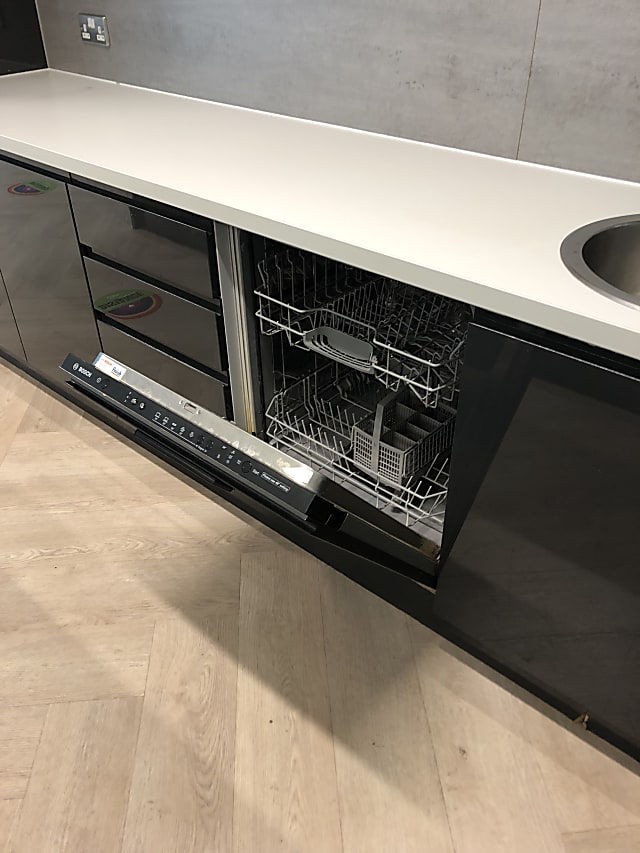 Bosch Integrated Dishwasher SMV50C10G