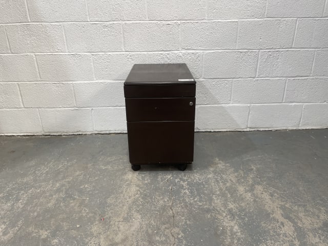 Brown wooden 3-drawer vintage Pedestal