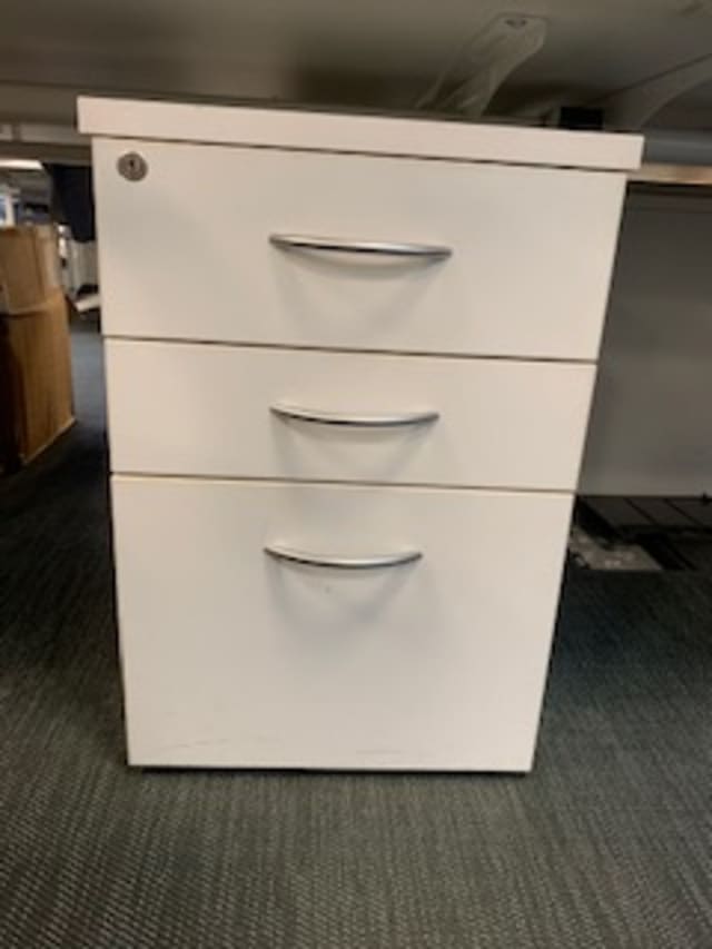 White 3 drawer pedestal