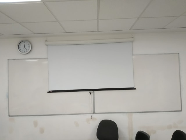 LOT 2 x Sapphire Projector manual screens - 2.1m 4:3 ratio