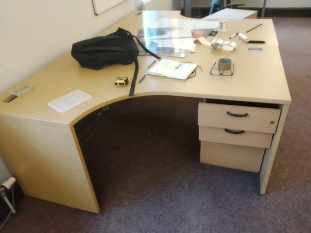 Left Curve desk