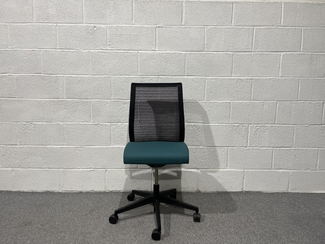 Steelcase Think office operator task chair