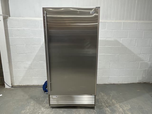 Large SubZero refrigerator 601R