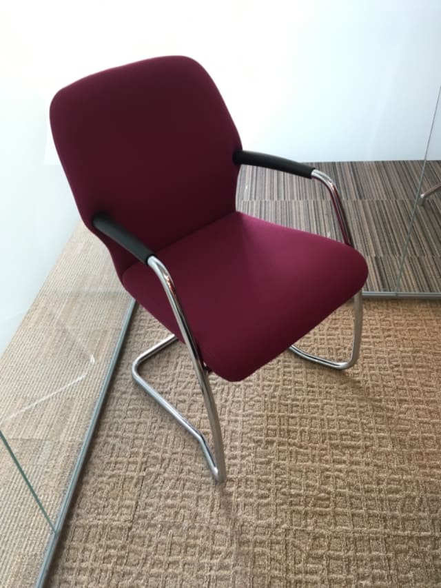 Meeting room chair