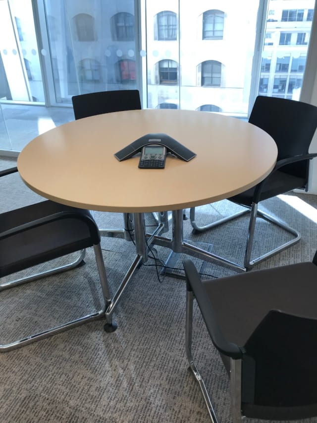 120 cm Round meeting room table