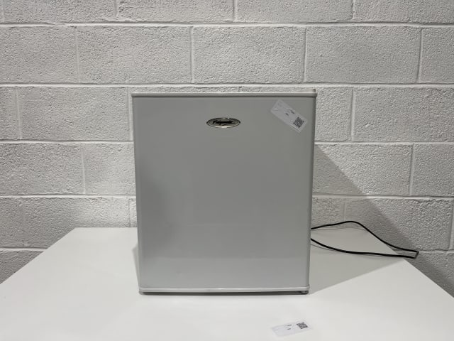 Fridgemaster Small Fridge freezer 