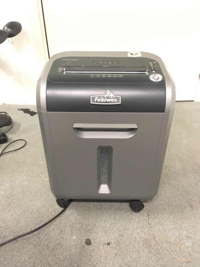 Fellowes paper shredder