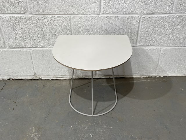 Muuto Airy coffee side table