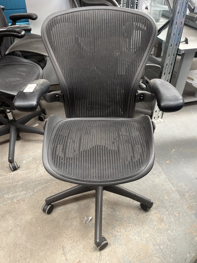 Herman miller aeron mk1 2 button size b