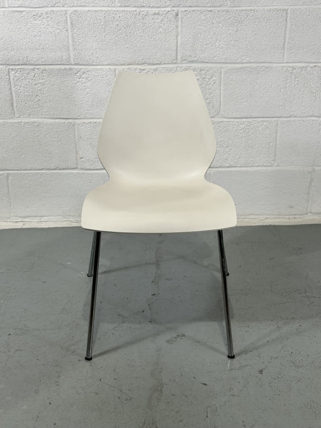 Kartell White Maui Chair by Vico Magistretti