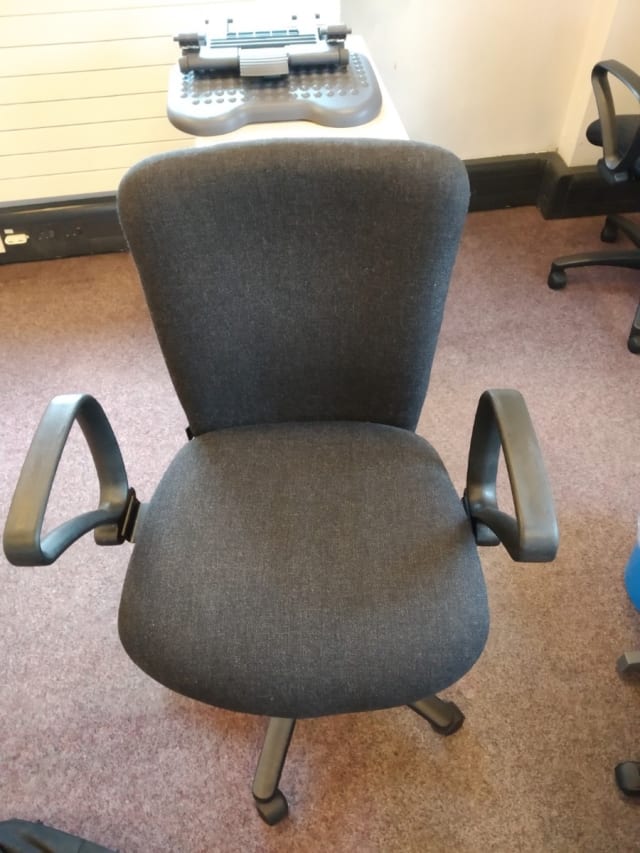 Arm chair