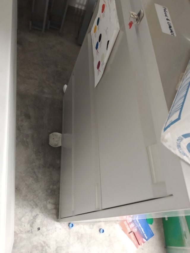 3 drawer cabinet