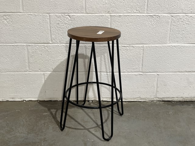 Bar stool black iron legs