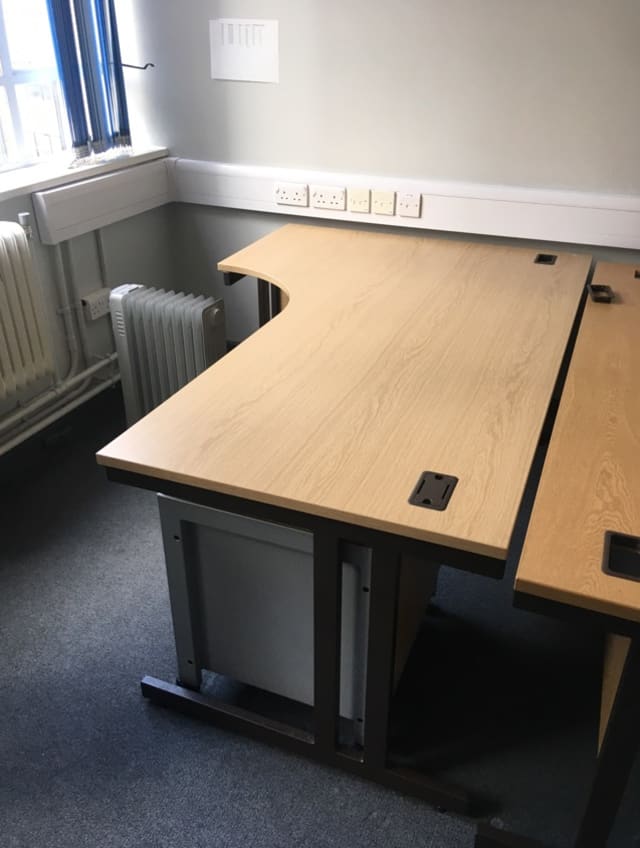 Left corner desk 160cm