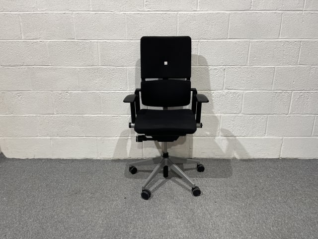 Steelcase Please black ergonomic office operator chair