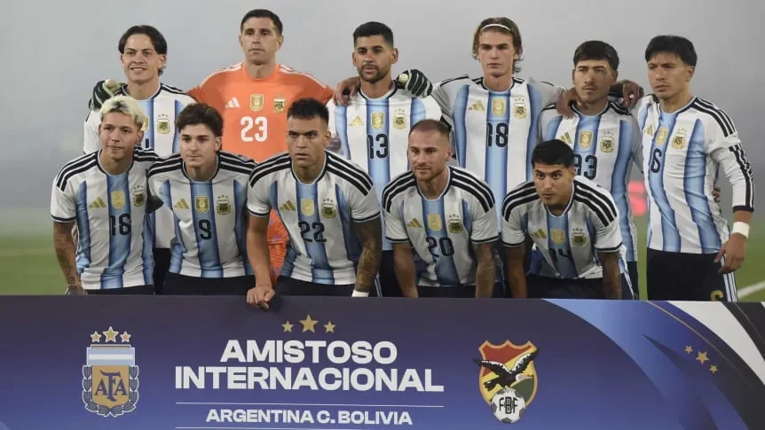 Los once titulares de la Selección Argentina vs. Bolivia, este miércoles en Córdoba. (Fotobaires)