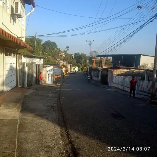  Avenida principal de Campo Alegre