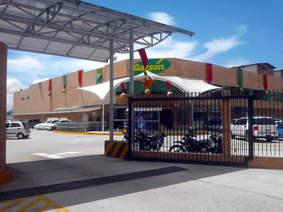 Fachada del supermercado Garzón Las Vegas
