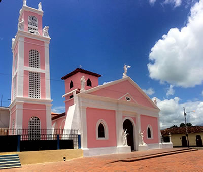Fachada de la Iglesia de Barbacoas