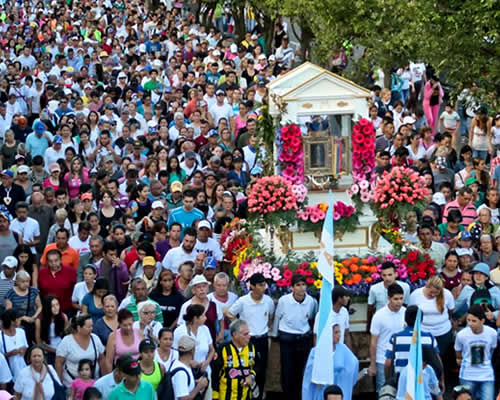 Procesión con la Virgen de Táriba