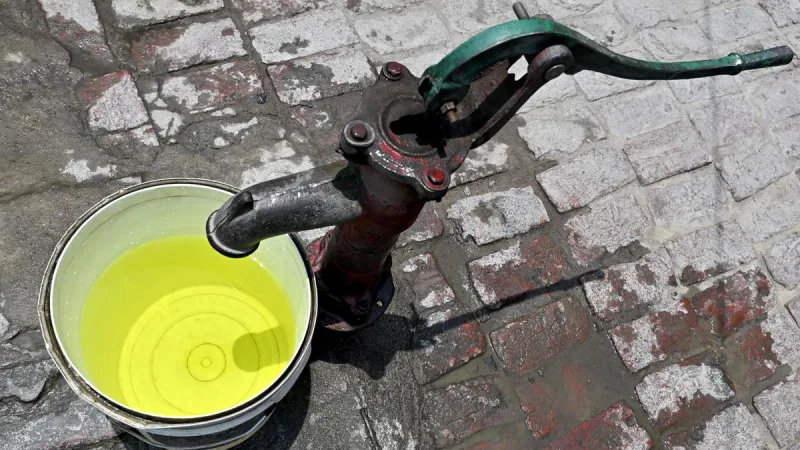Why Is the Groundwater Turning Yellow‑Green in Uttar Pradesh? 🌊