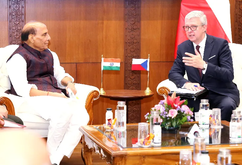 How Are India and the Czech Republic Working Together on New Machines? 🤔