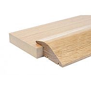 Trojan Angle Edge Self Adhesive 2 7m X 25mm X 8mm Natural Oak A31 Goodwins