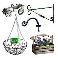 Hanging Baskets & Planters