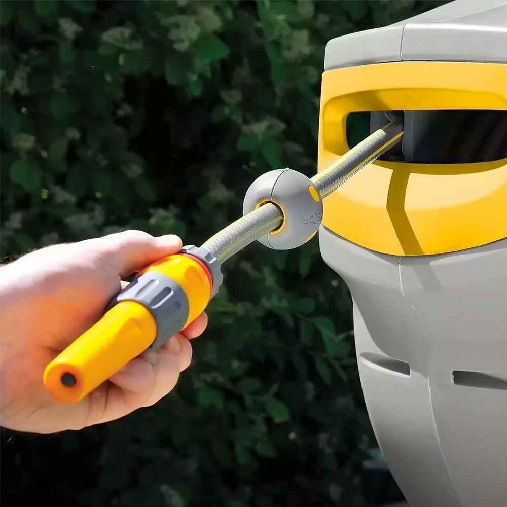 Hozelock Auto Reel Retraction