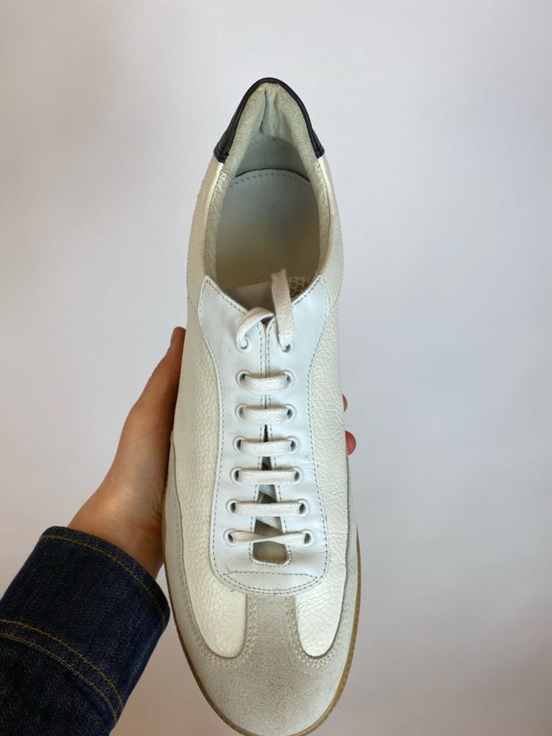 ReRobe | Off-white Sneakers by Konstantin Starke