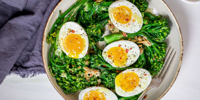 Eggs: the nutritional microcosm