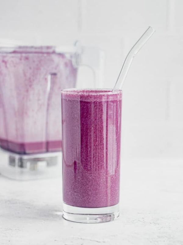 blueberry smoothie 1.jpg