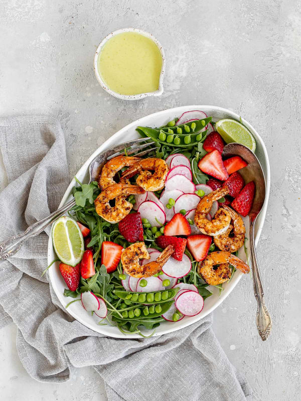 Arugula Salad with Shrimp and Strawberries