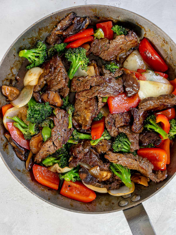 SteakAndVeggieStirFryRily-4.jpg