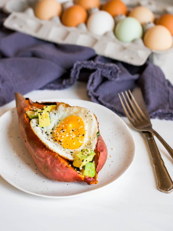 Baked Sweet Potato With Avocado And Egg