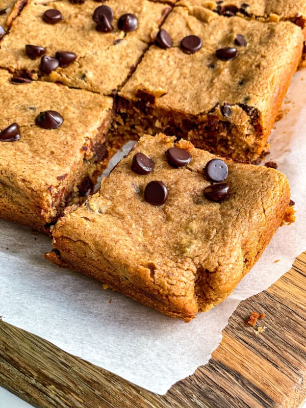 High-Protein Chickpea Blondies