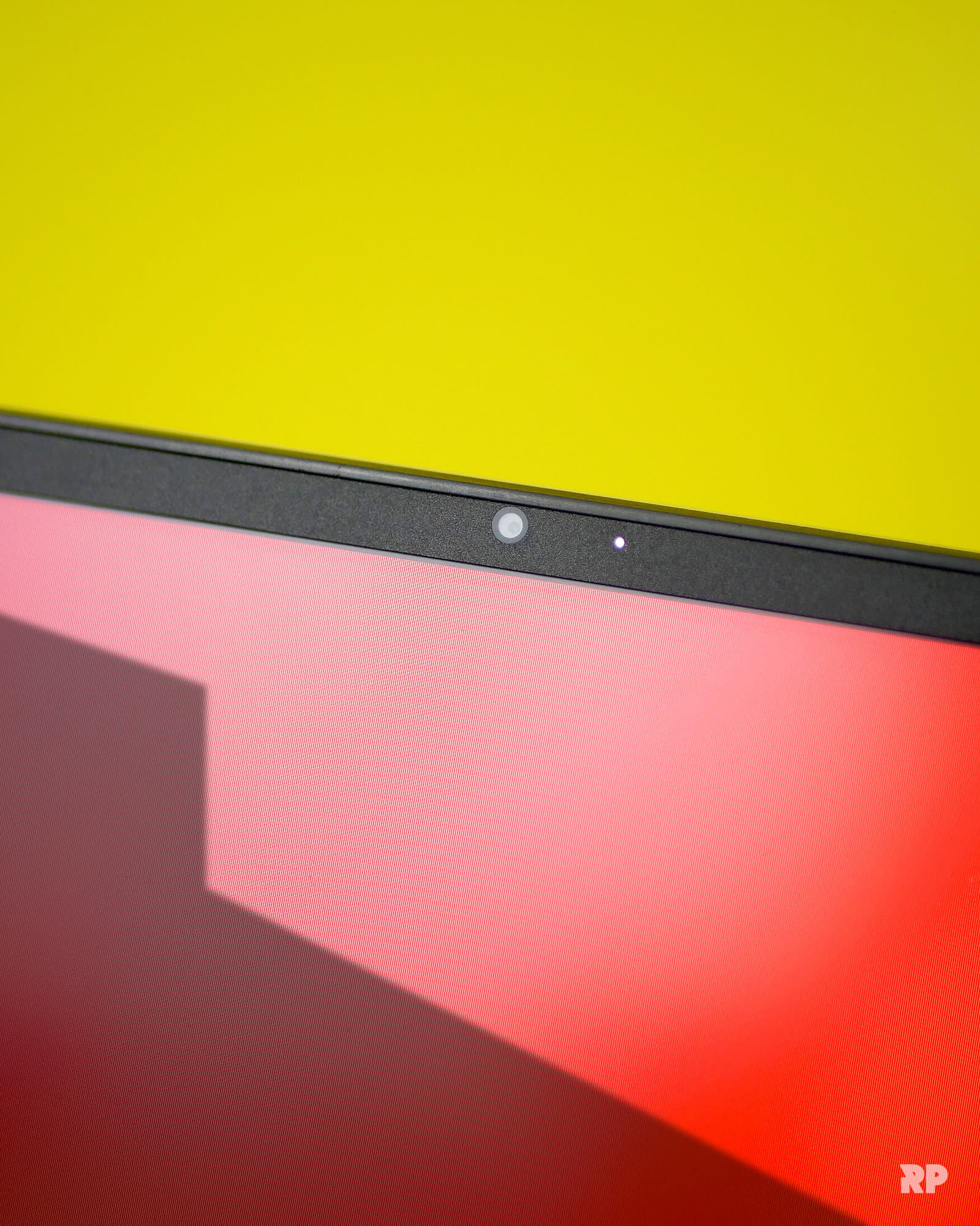 Dell XPS 13 9380: webcam e LED