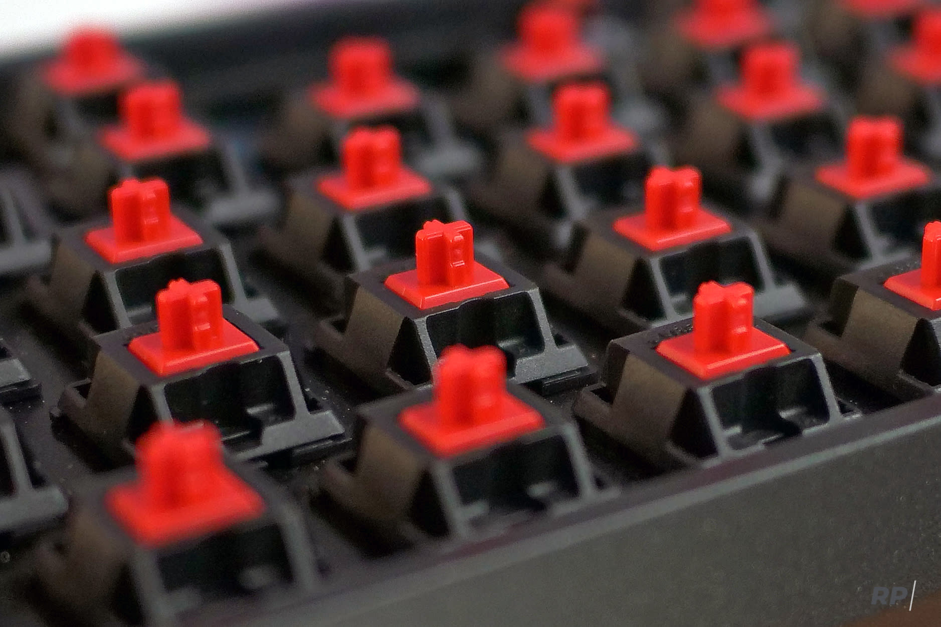 Akko 3068: switch Cherry MX Red predisposti per LED