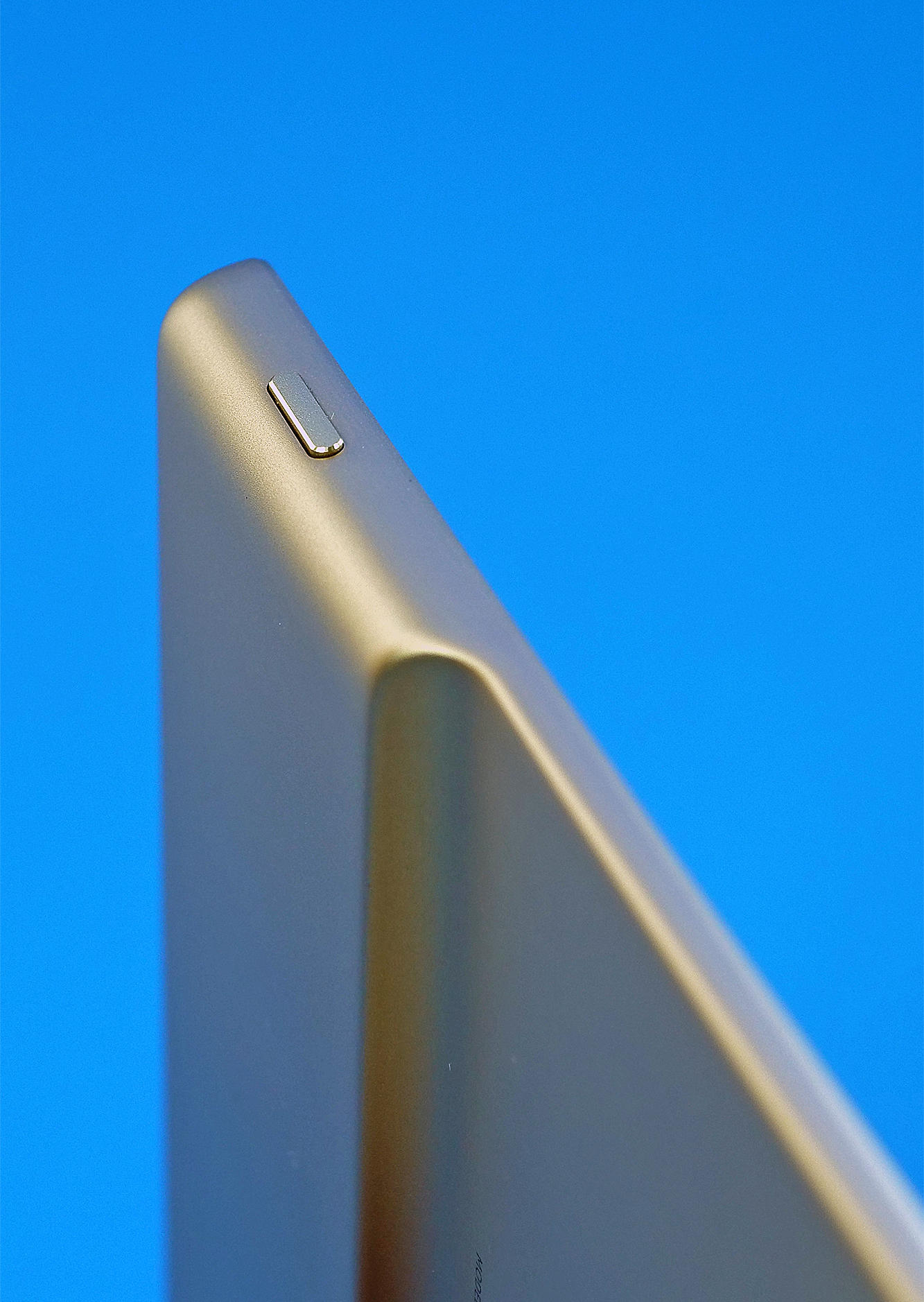 Kindle Oasis 2019: tasto di accensione