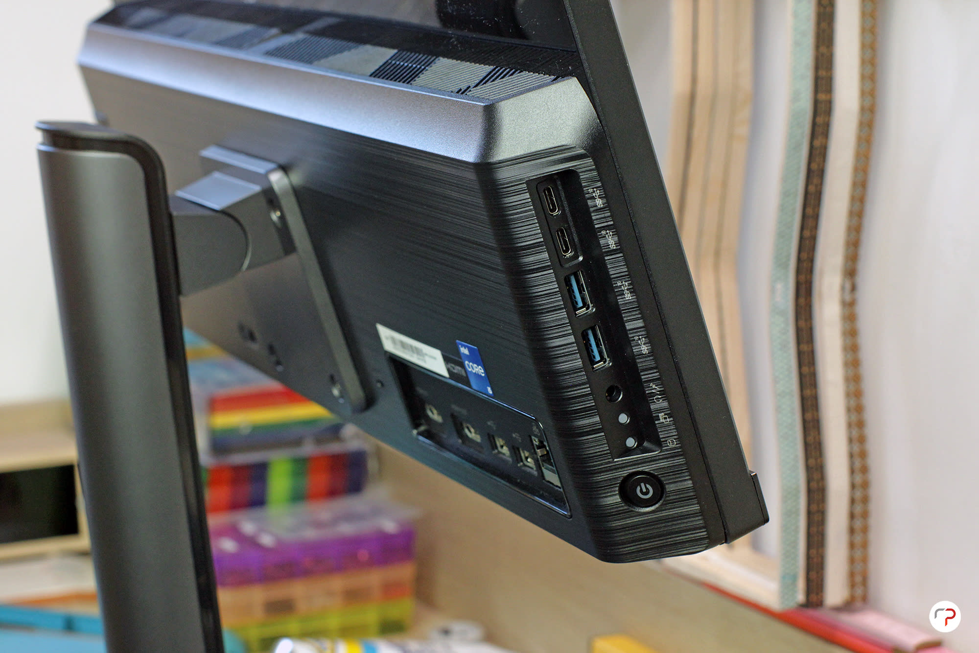 MSI Modern AM242 All-In-One PC: porte di espansione