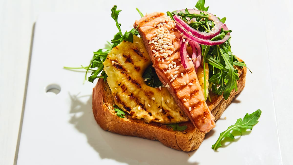 Laša un ananasu grauzdiņš