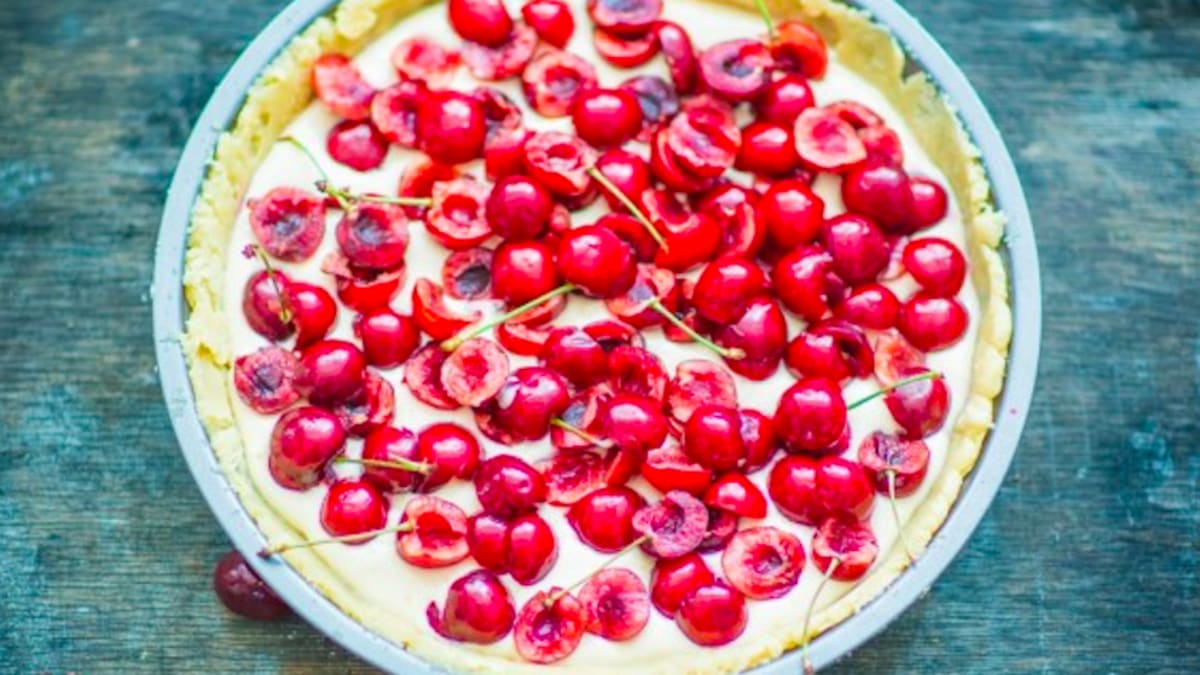 Siera kūka ar ķiršiem