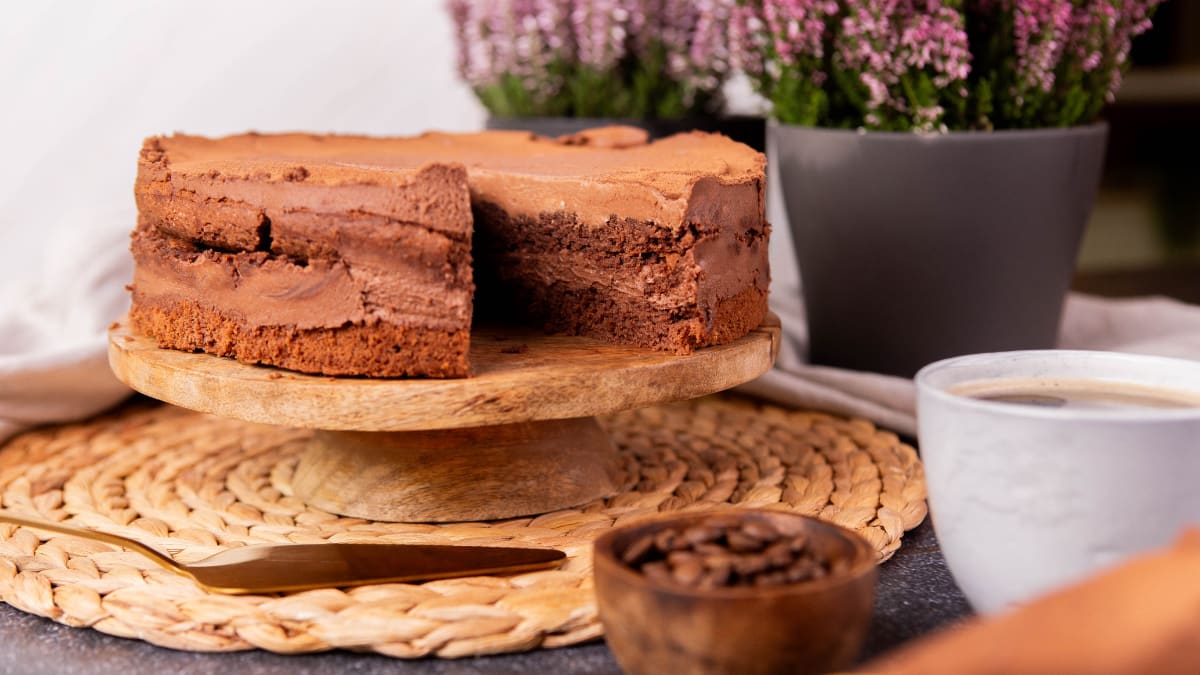 Ātrā kafijas un šokolādes torte
