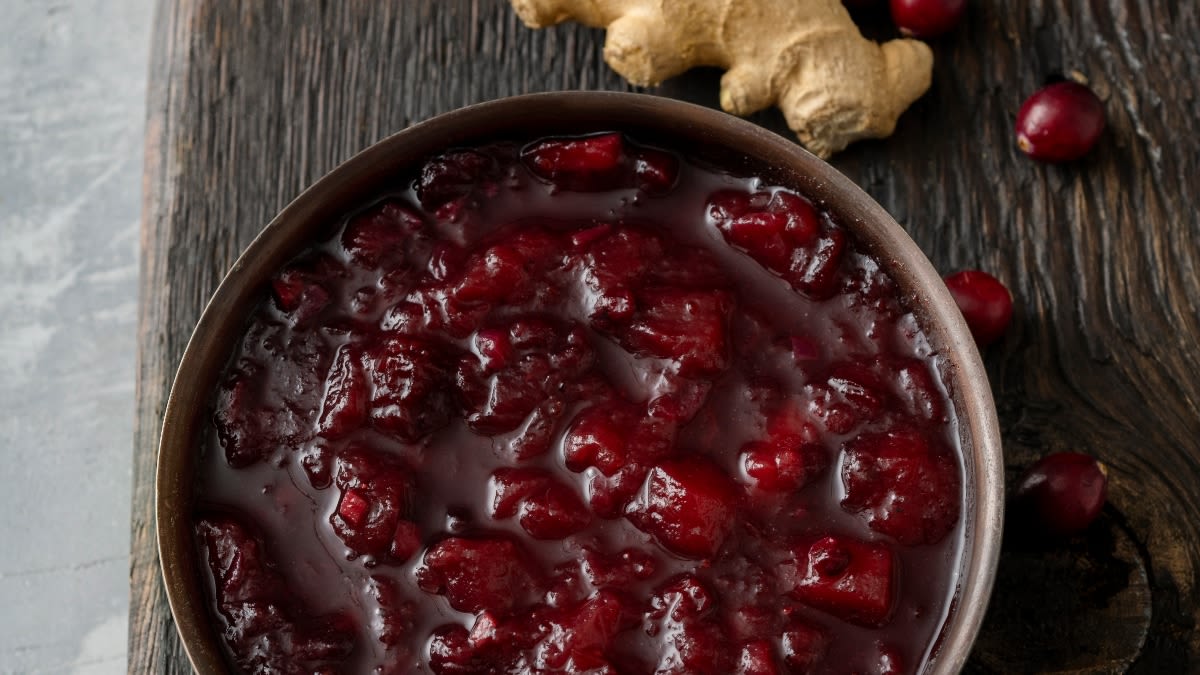 Spanguolių ir imbierų čatnis 