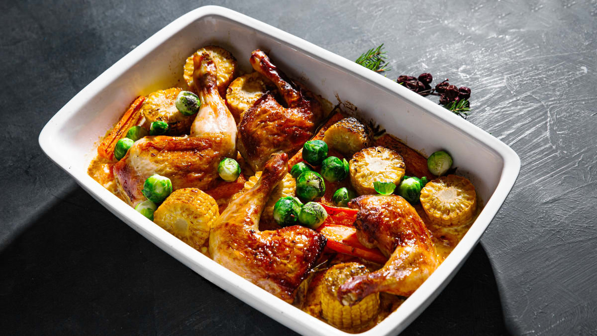 Küpsetatud kanakoivad köögiviljadega