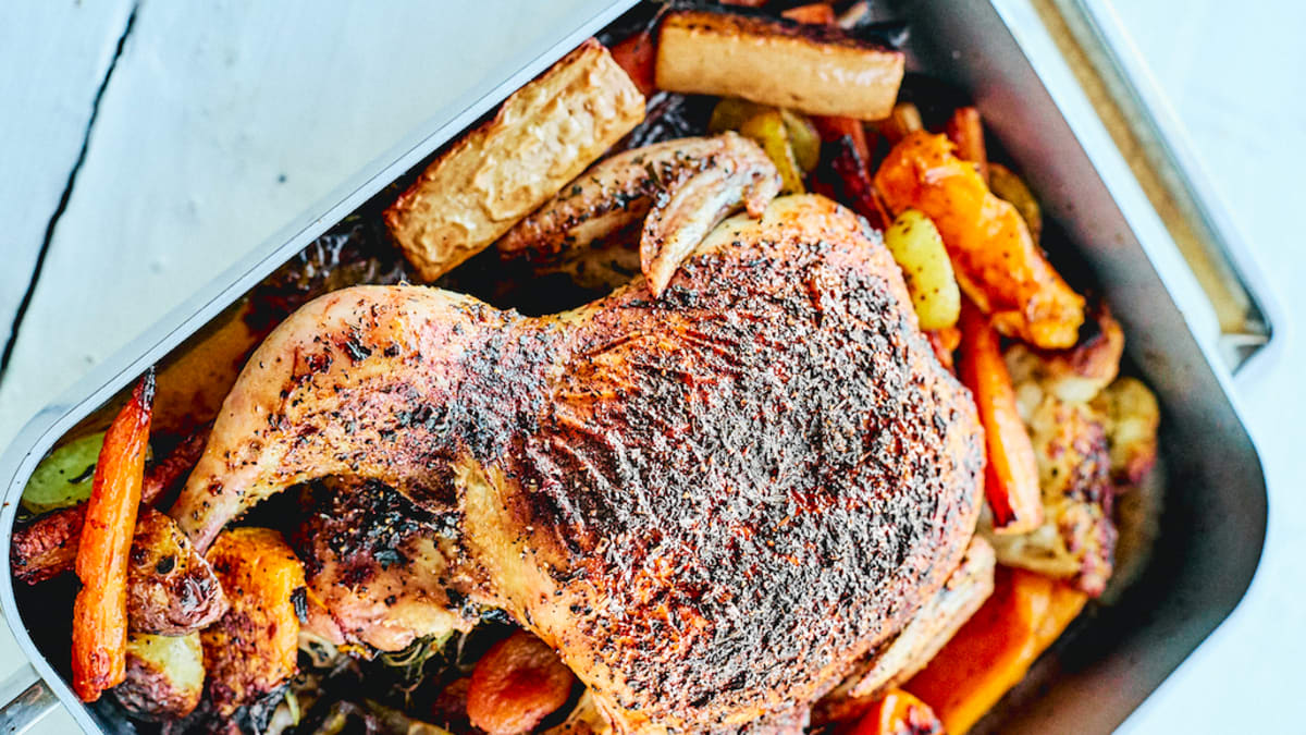 Vistas cepetis ar krāsnī ceptiem dārzeņiem