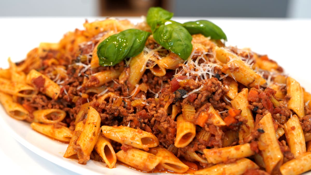 Pasta ar boloņas mērci