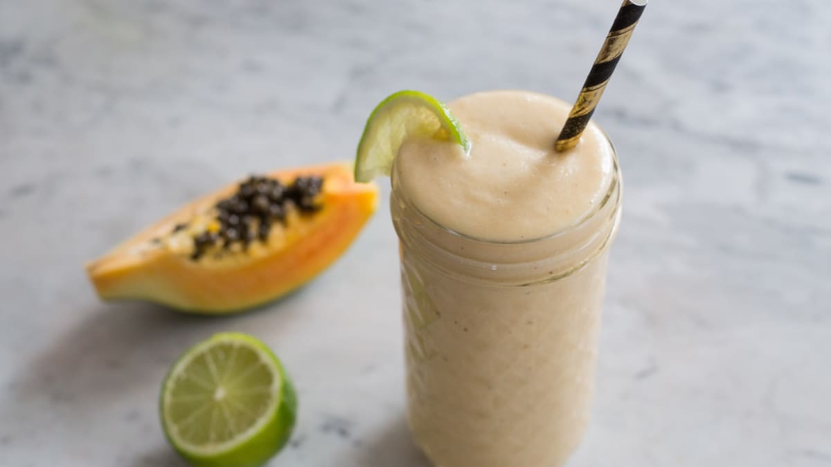 Papaia-kookosesmuuti