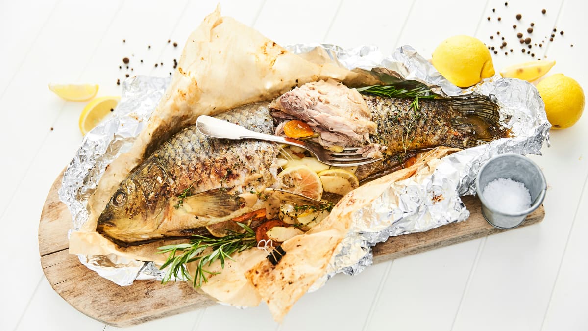 Cepeškrāsnī cepta karpa